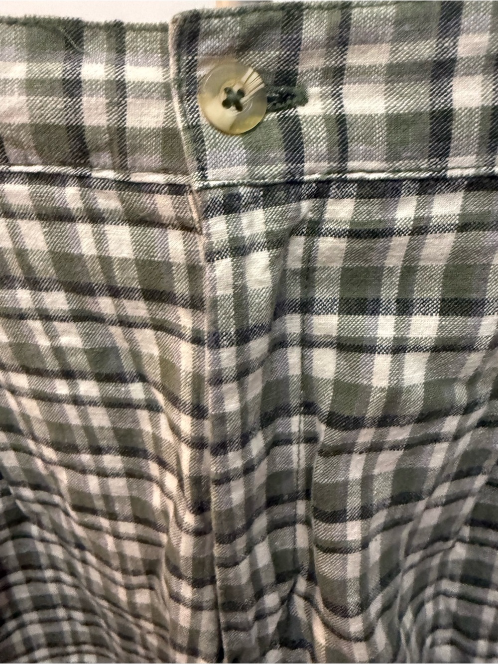 Basic Editions Green Plaid Women's Bermuda Shorts - Picture 3 of 8